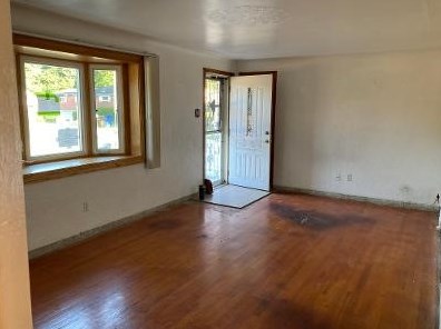 14039 Oakview Dr, Mckeesport, PA 15131-4246