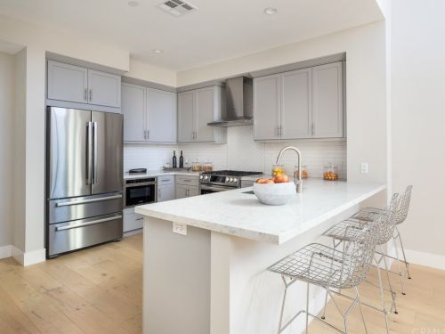 1920 Pacific Coast Hwy, Redondo Beach, CA 90277-6144