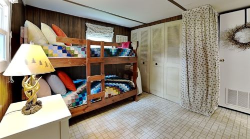 328 Mohican Trl, Mercer PA  16137-9333 exterior