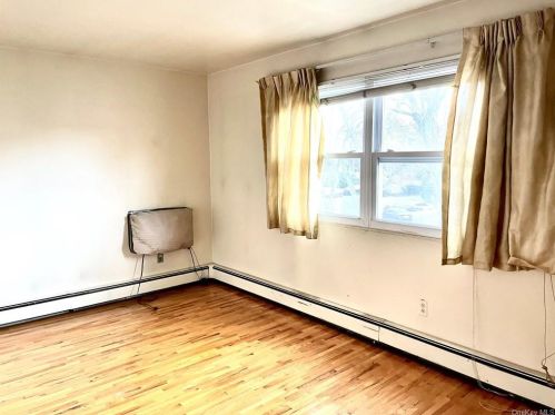 23 Kenyon Pl, Mount Vernon NY  10552-3018 exterior