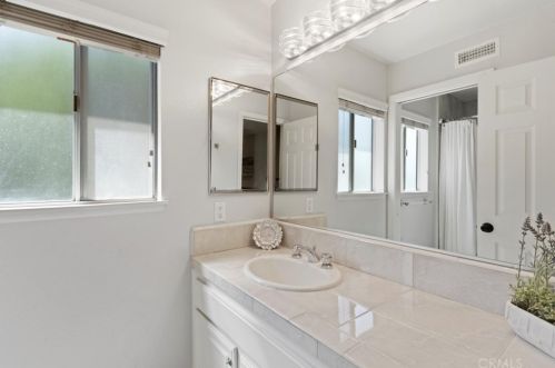 584 Andover Dr, Anaheim CA  92807-4606 exterior