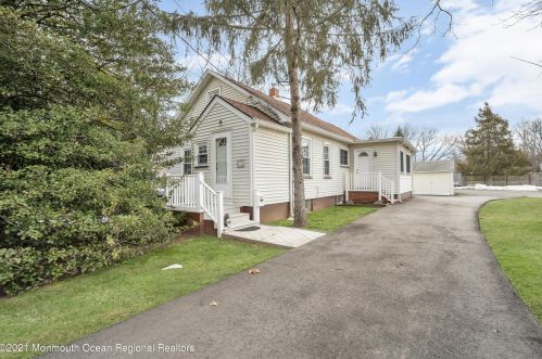 137 Old Matawan Rd, Old Bridge, NJ 08857-1429
