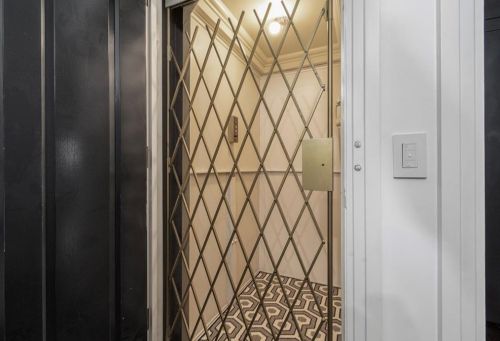 154 Arlington Ave, Providence RI  02906-2330 exterior