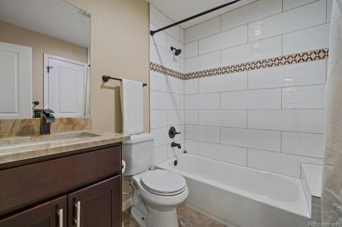 4732 Newton St, Denver CO 80219-2632 exterior