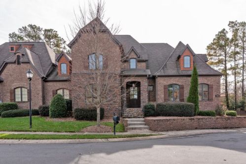 5940 Carmel Rd, Charlotte, NC 28226-8108