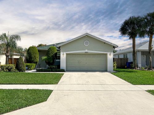 1007 Park Hill Dr, West Palm Beach, FL 33417-5700