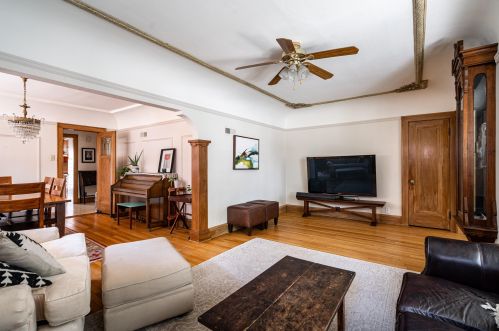 2555 72, Milwaukee WI 53219-2529 exterior