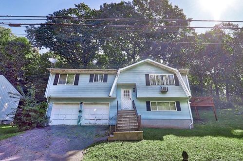 123 Spring Brook Rd, Waterbury, CT 06706-2730