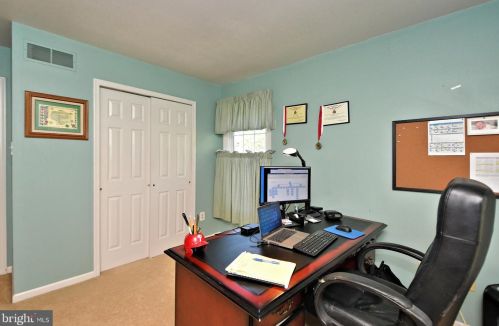 122 Claremont Dr, Lansdale PA 19446-6361 exterior