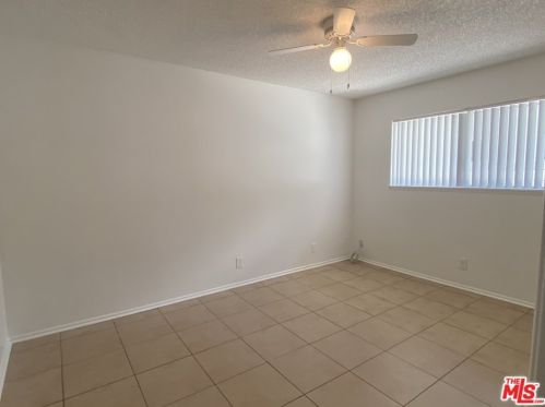 814 Lightcap St, Lancaster CA 93535-2720 exterior