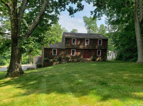 24 Putnam Rd, Northville, CT 06776-5331