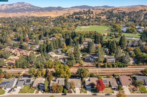1041 Lehigh Valley Cir, Danville CA  94526-4925 exterior