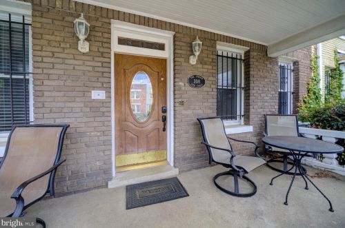 308 13th St, Washington, DC 20002-6326