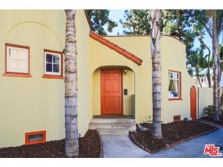 1821 Lake Shore Ave, Los Angeles, CA 90026-1715