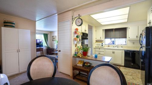 250 Hermosa Cir, Santa Rosa CA  95409-3237 exterior