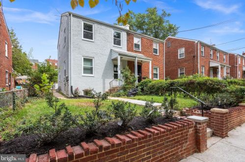 464 Burns St, Washington, DC 20019-4243