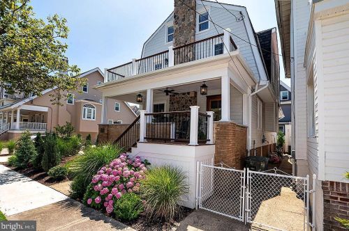 4 Aberdeen Pl, Atlantic City, NJ 08401-5702