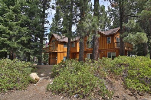 1825 Apalachee Dr, South Lake Tahoe, CA 96150-5826