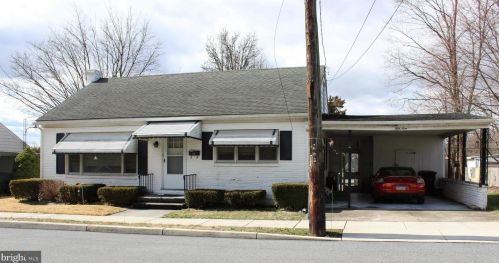 59 Carl Ave, Upton, PA 17225-1575