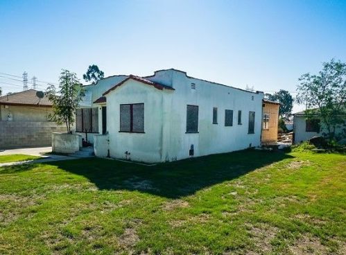8740 Cedar St, Bellflower, CA 90706-6306
