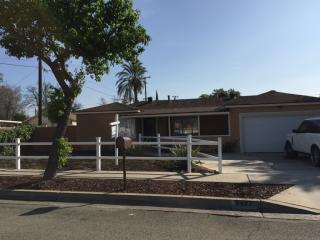 9427 Juniper Ave, Fontana, CA 92335-5771
