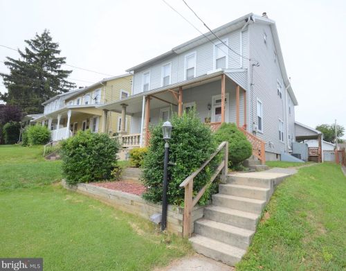 440 Bridge St, Catasauqua, PA 18032-1807
