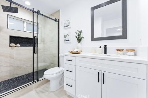 8421 Holder St, Buena Park CA  90620-3003 exterior