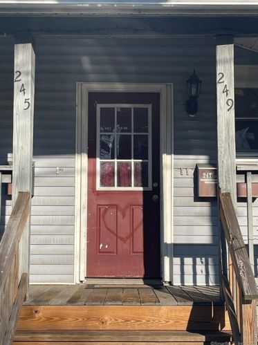 245 Beardsley St, Bridgeport CT  06607-1603 exterior