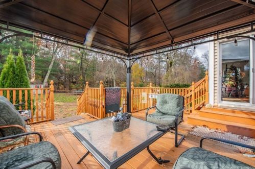 352 Shrub Rd, Bristol CT  06010-2473 exterior