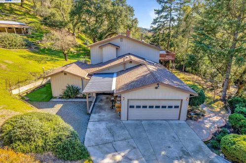 867 Kilkare Rd, Sunol, CA 94586-9403