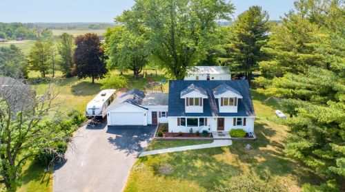 2633 Church Rd, Jackson, WI 53037-9727