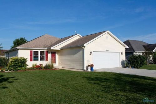 29031 Greystone Dr, Millbury, OH 43447-9480