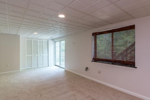 8235 Woodcreek Dr, Florence KY  41042-9119 exterior