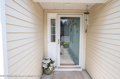 21 Oakmont Rd, Lakewood NJ  08701-5711 exterior