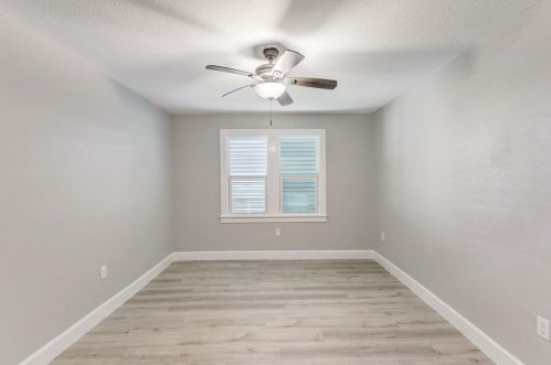 1014 49 St, Galveston TX 77551-5603 exterior