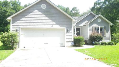128 Briar Hollow Dr, Jacksonville, NC 28540-8827