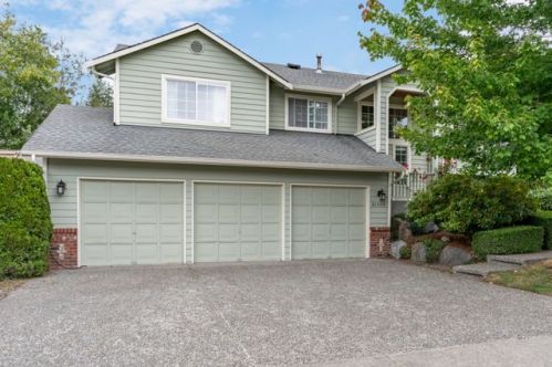21505 12th Ave, Lynnwood, WA 98036-8685
