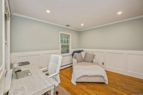 1724 Summit St, Yorktown Hgts NY  10598-4620 exterior