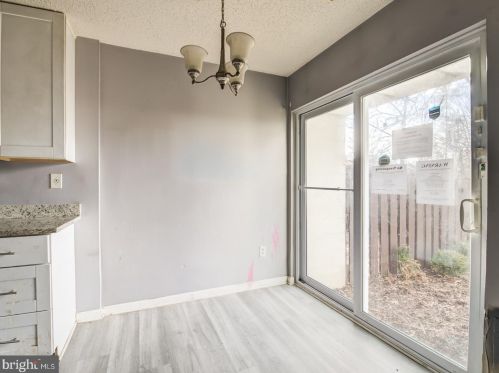 2238 Southgate Sq, Herndon VA  20191-1229 exterior