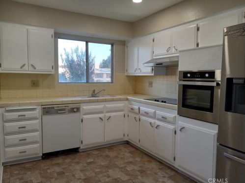 28177 Pebble Beach Dr, Menifee CA  92586-2530 exterior