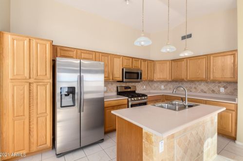 4138 Cactus Wren Dr, Phoenix AZ 85051-8186 exterior