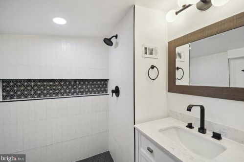 5010 Brooks St, Washington DC  20019-5318 exterior