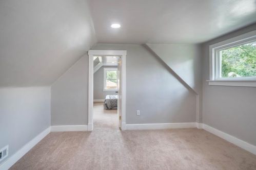 4052 Meadowbrook Blvd, Pittsburgh PA  15227-3436 exterior