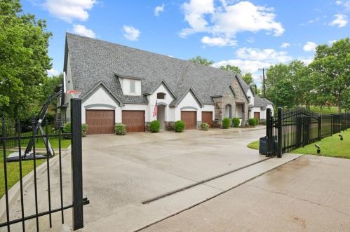 3420 Pelham Rd, Fort Worth, TX 76116-7321
