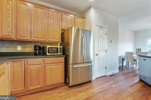 6102 Popes Creek Pl, Haymarket VA  20169-5421 exterior