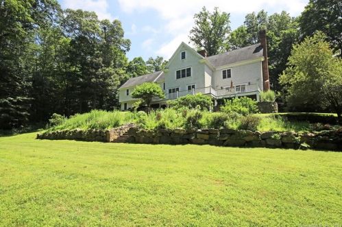 91 Golf Ln, Ridgefield, CT 06877-4818