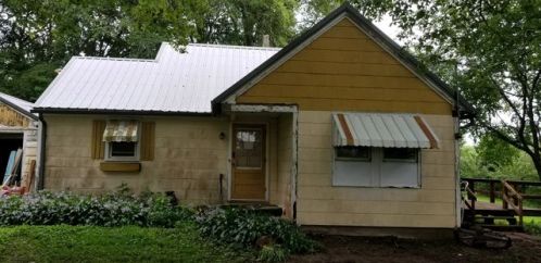 1934 V Ave, Homestead, IA 52236-8521