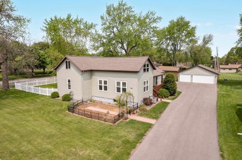 641 Forest Ave, Fond Du Lac, WI 54935-3942