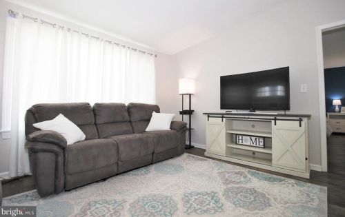 215 Ryans Run, Boothwyn PA  19060-2451 exterior