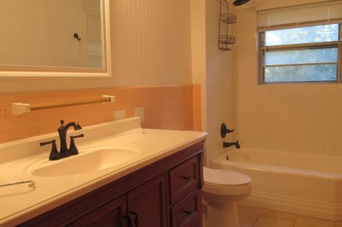 2825 Mckinney St, Denton TX  76209-6423 exterior